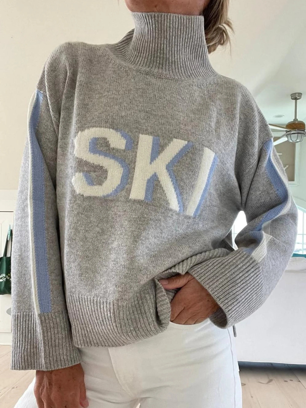 AMANDA | RETRO TURTLENECK SKI SWEATER