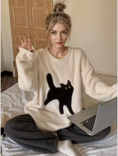 LUNA | COZY CAT SWEATER